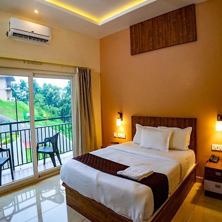 Karimb Resorts Vallikavungal Esterno foto