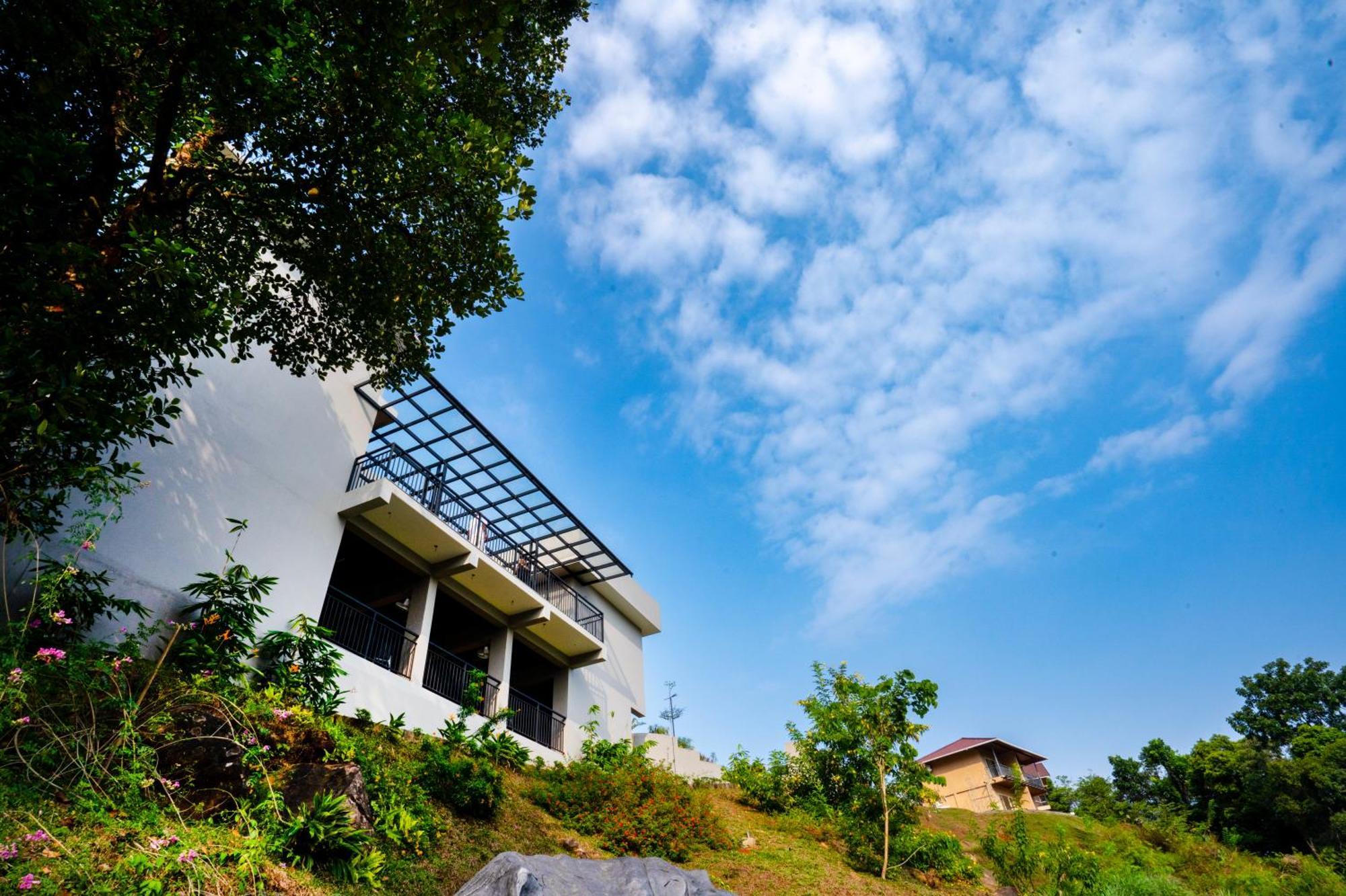 Karimb Resorts Vallikavungal Esterno foto