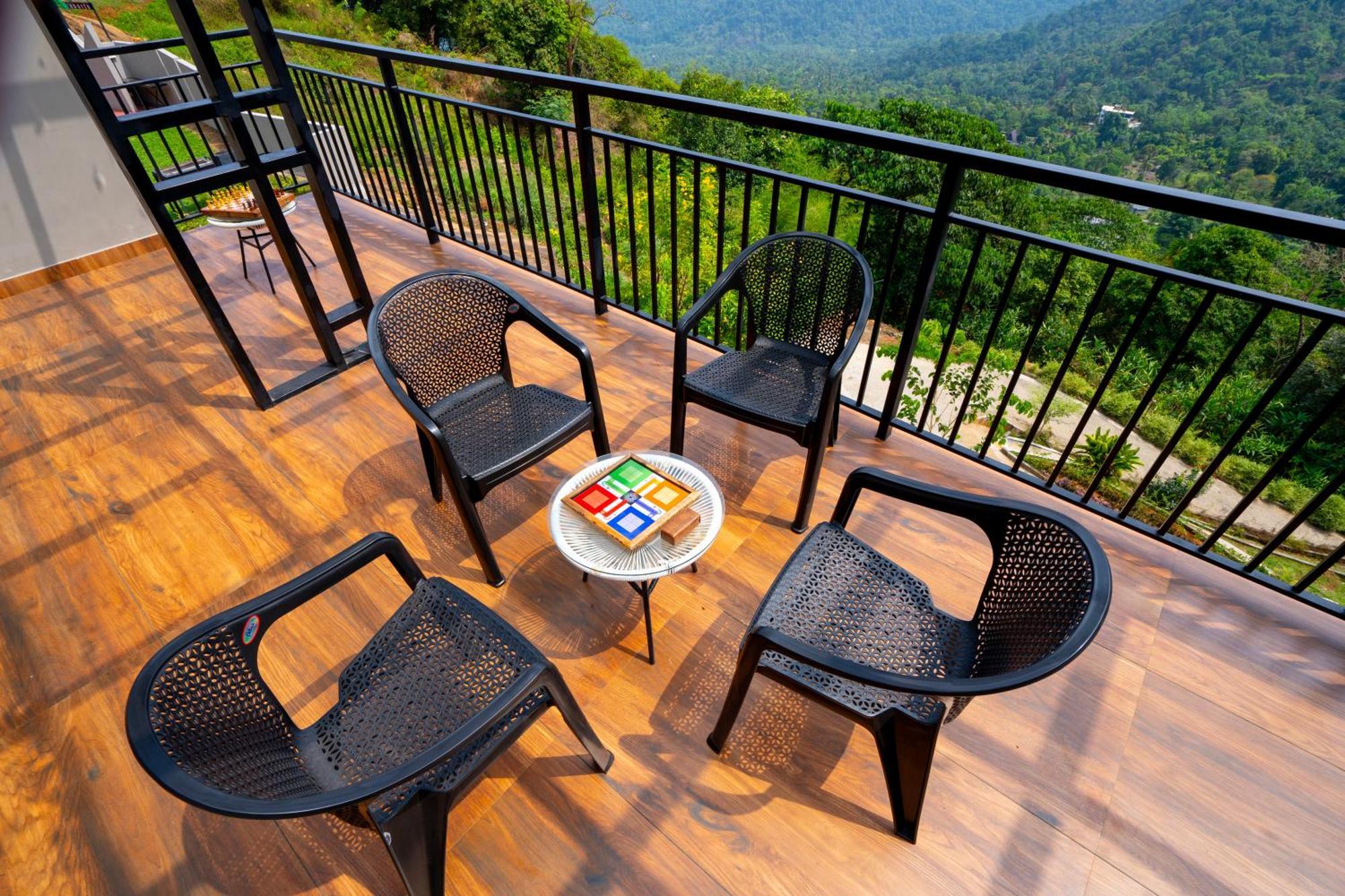 Karimb Resorts Vallikavungal Esterno foto