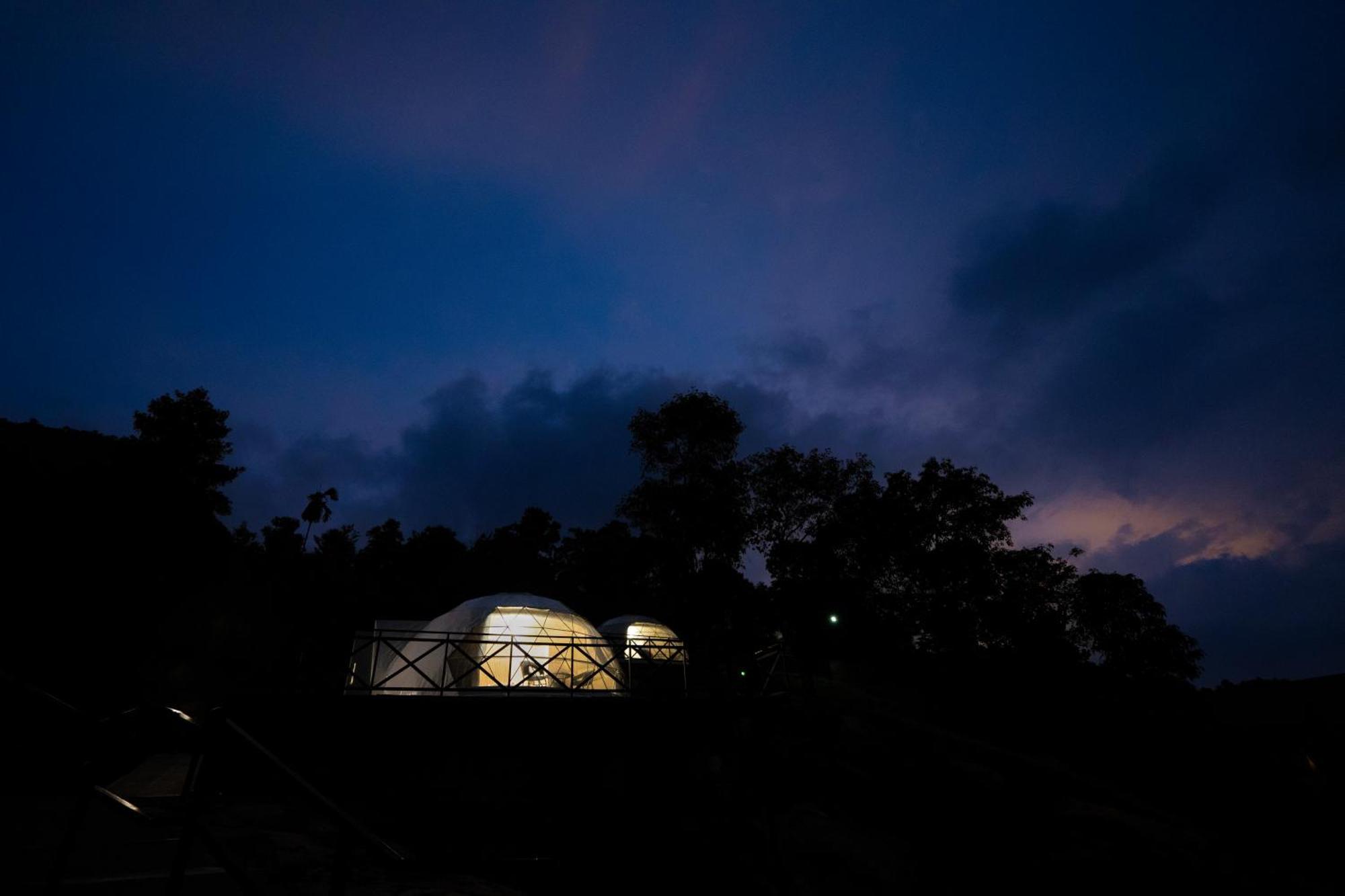 Karimb Resorts Vallikavungal Esterno foto