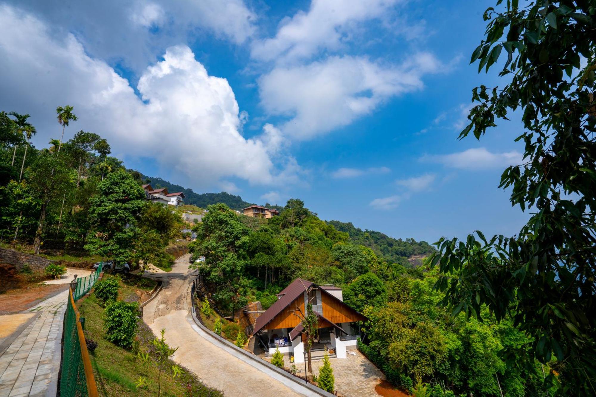 Karimb Resorts Vallikavungal Esterno foto